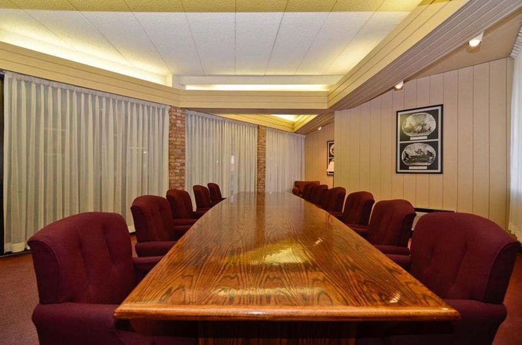 Clock Tower Resort And Conference Center - Rockford Negocio foto