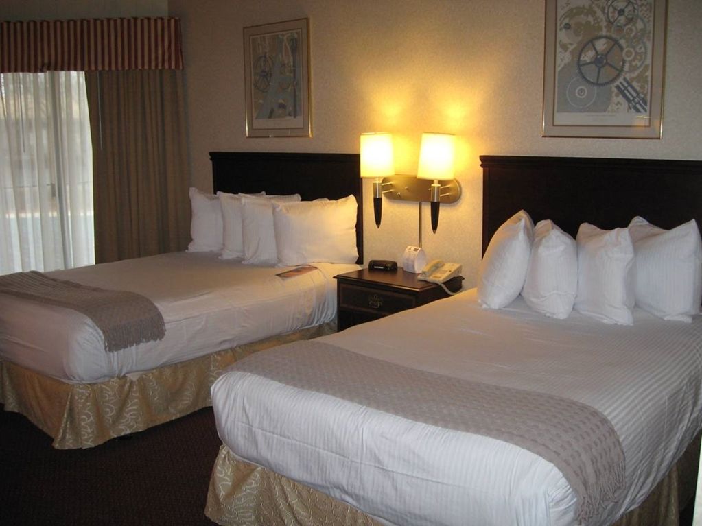 Clock Tower Resort And Conference Center - Rockford Habitación foto